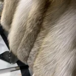Winter Long Sleeve Real Fur Jacket Natural Fox Cloth Women's Golden Island Fox Fur Coat - Image 3