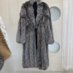 Elegant Women Fox Fur Coat Thick Fox Fur Women Coats with Fox Fur Collar and Sleeves - Image 6