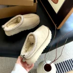 OEM&ODM High Quality UGGS Brand Sheepskin Fur Integrated Wool Slippers Winter Women's Shoes - Image 4